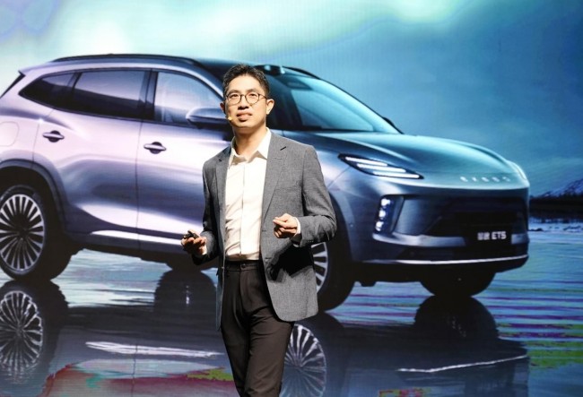 ֵӵеĺǵSUV;ET5 15.99ԪԤ