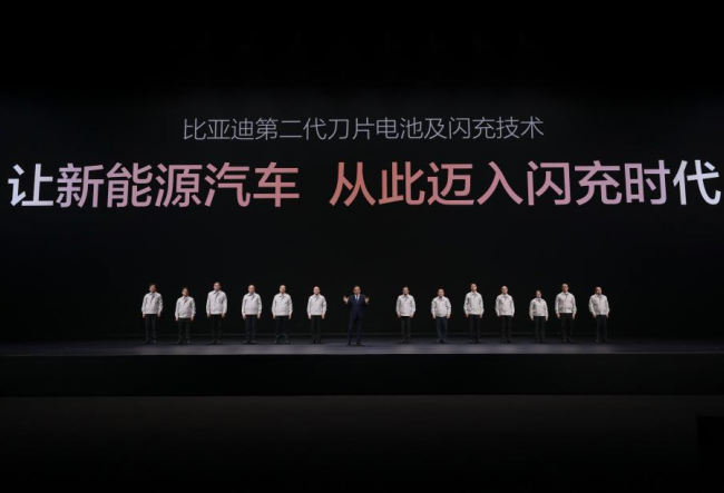 �綯���ϰ볡�����չ٣����ǵϷ����ڶ�����Ƭ��ؼ����似��